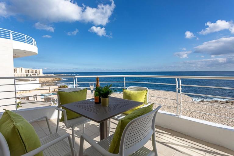 Waters-Edge Complex Apartman Marsaskala Kültér fotó